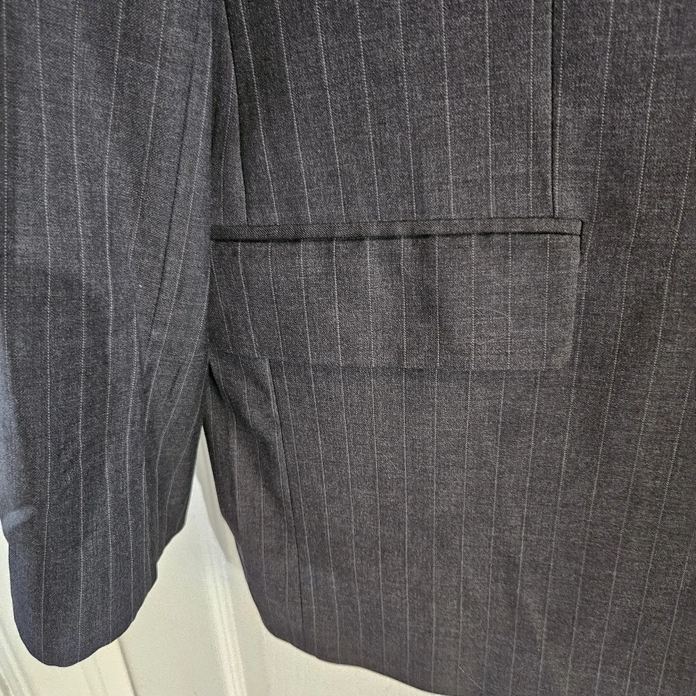 Lauren Ralph Lauren 100% Wool 2 Button Charcoal Pinstripe Jacket Made in Canada